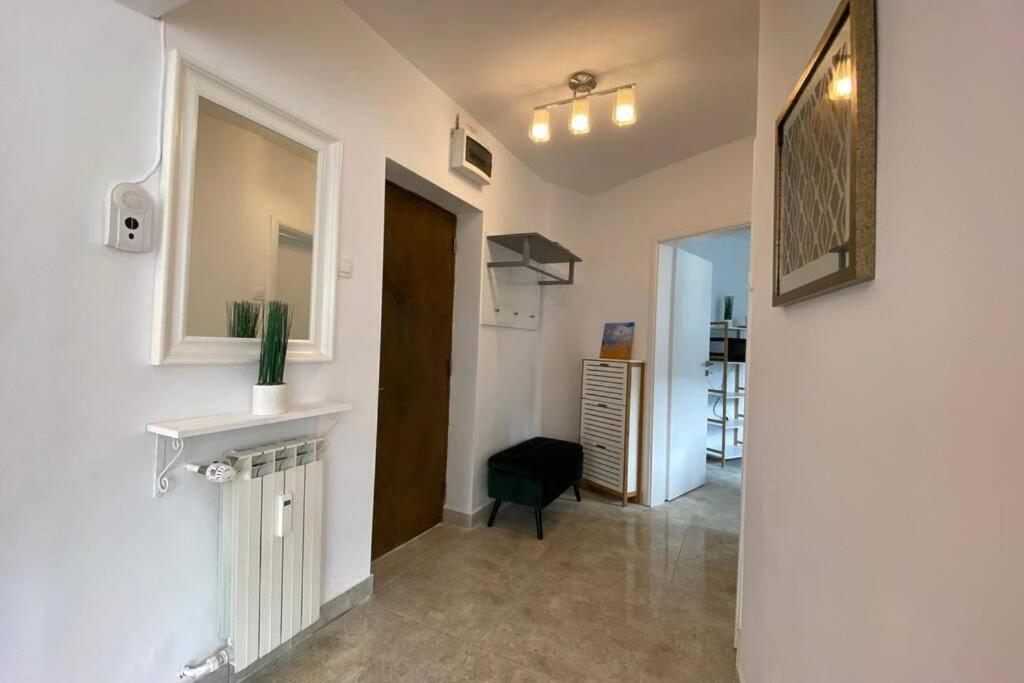 New Luxury Flat In Front Of The Parliament At Unirii Apartman Bukarest Kültér fotó