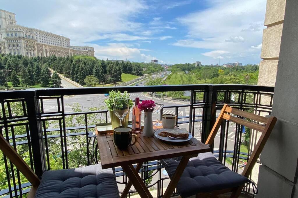 New Luxury Flat In Front Of The Parliament At Unirii Apartman Bukarest Kültér fotó