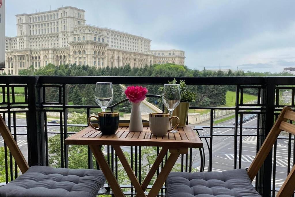 New Luxury Flat In Front Of The Parliament At Unirii Apartman Bukarest Kültér fotó