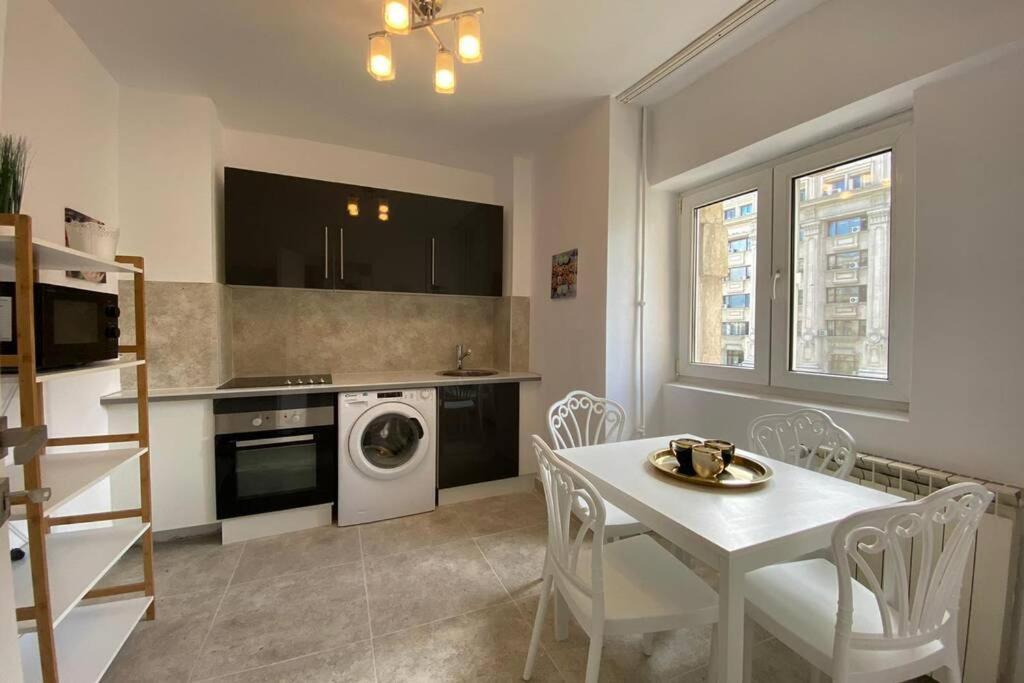 New Luxury Flat In Front Of The Parliament At Unirii Apartman Bukarest Kültér fotó
