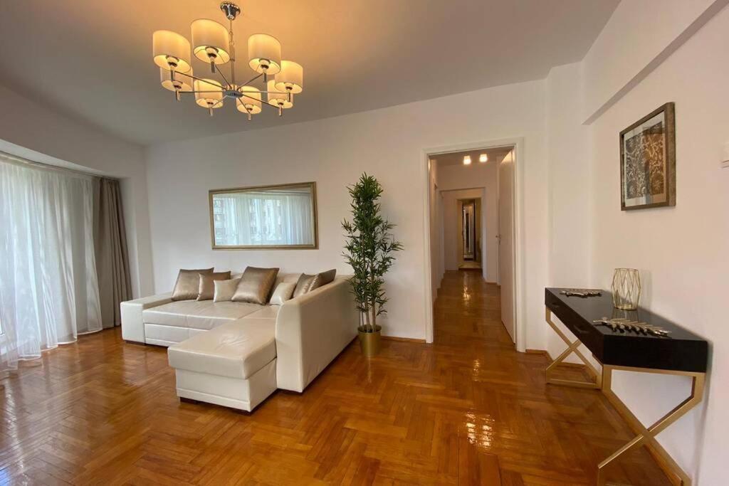 New Luxury Flat In Front Of The Parliament At Unirii Apartman Bukarest Kültér fotó