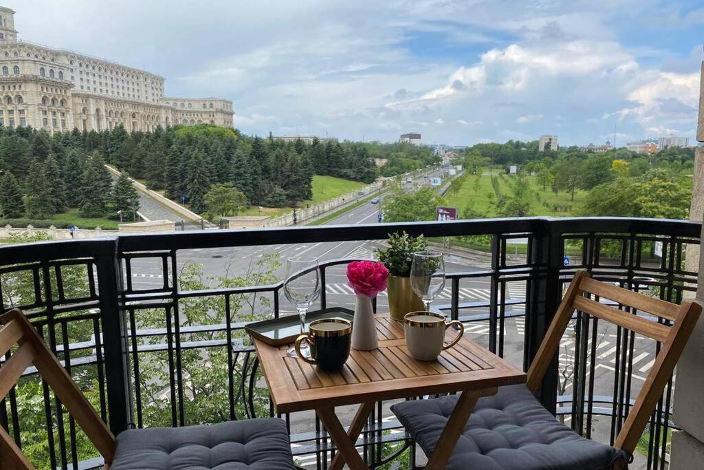 New Luxury Flat In Front Of The Parliament At Unirii Apartman Bukarest Kültér fotó